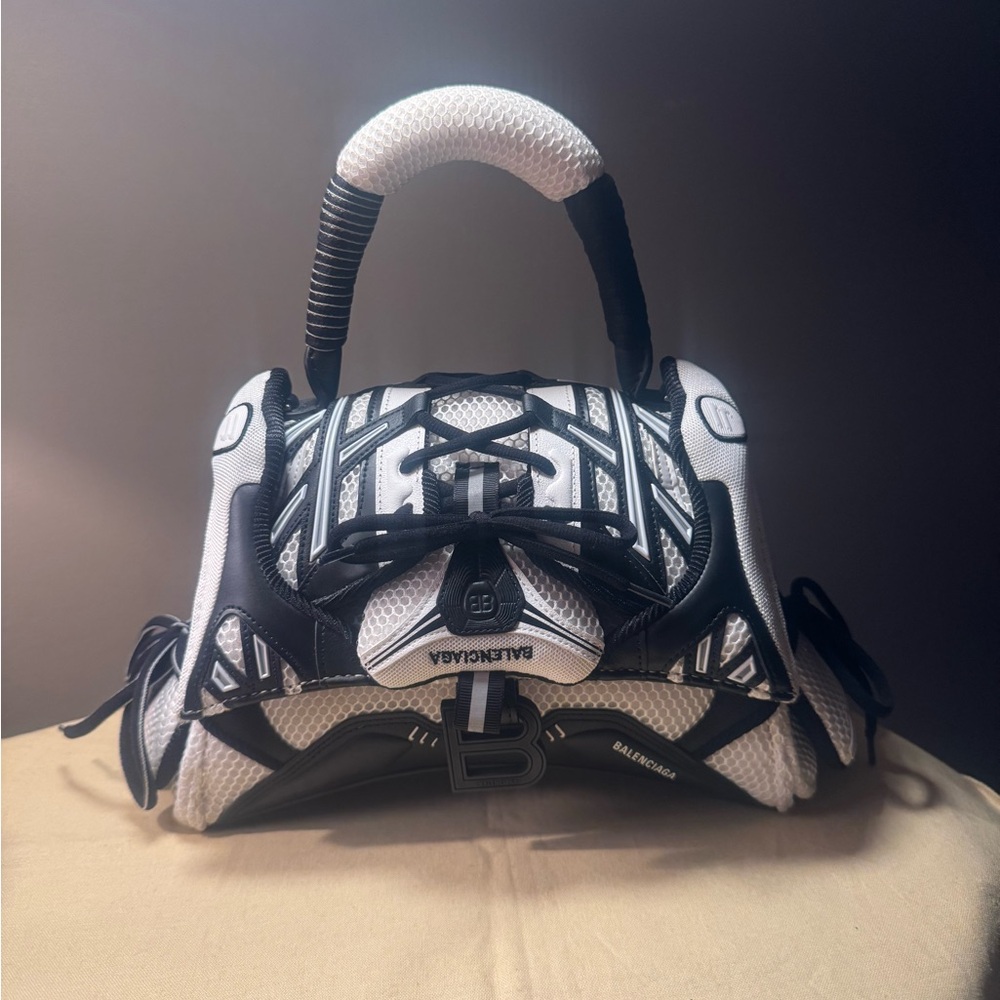 RARE Balenciaga Sneakerhead Top Handle Bag. - Picture 7 of 7